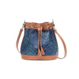 mischa mini bucket lamont 1